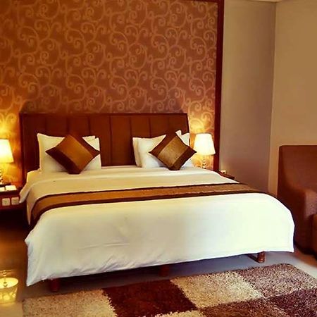 The Summit Siliwangi Hotel Бандунг Экстерьер фото