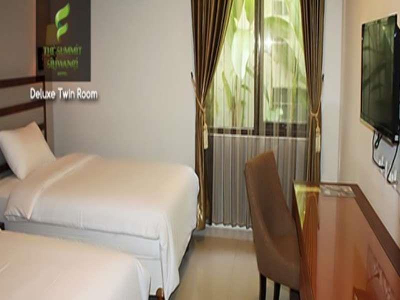 The Summit Siliwangi Hotel Бандунг Экстерьер фото