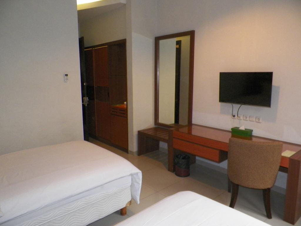 The Summit Siliwangi Hotel Бандунг Номер фото